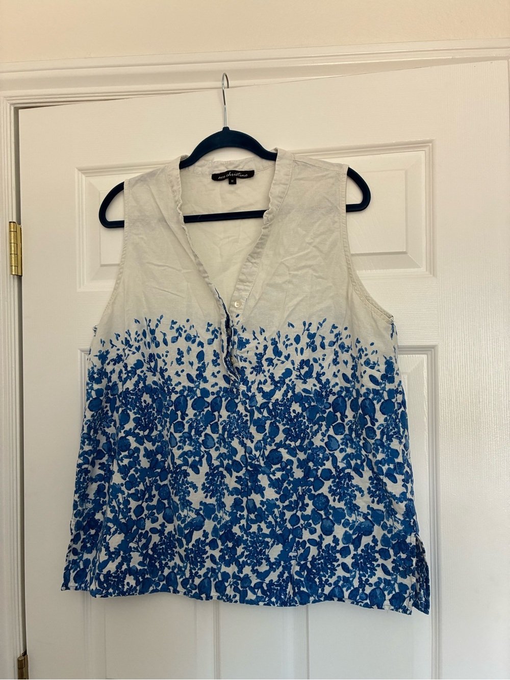 Ava Christine White & Blue Floral Short Sleeve Top